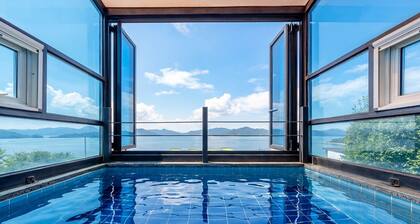 Geoje Gonggan Pool Villa