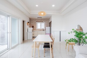 Perushuone, 2 makuuhuonetta (Room 1 (Private Pool & Ocean View)) | 1 makuuhuone, ilmainen Wi-Fi