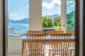 Basic Room, 2 Bedrooms (Room 2 (Private Pool & Ocean View)) - Geoje Gongan Pool Villa (Geoje-si)