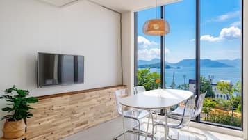 Basic Room, 1 Bedroom (Room 203 (Private Pool, Ocean View)) | 1 bedroom, free WiFi