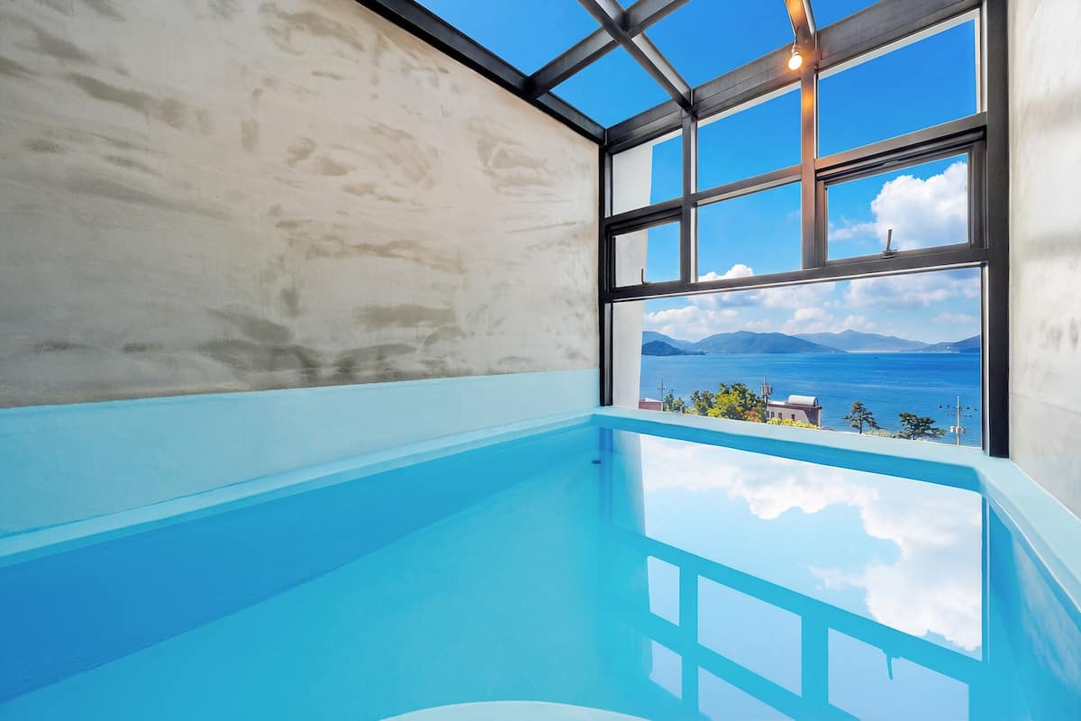 Basic Room, 1 Bedroom (Room 202 (Private Pool,Ocean View))