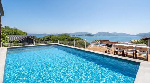 Geoje Sea N Blue Family Pool Villa