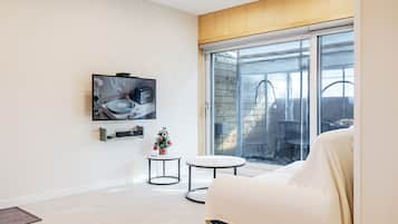 Basic Room, 1 Bedroom (Room 101 (Jacuzzi)) | 1 bedroom, free WiFi