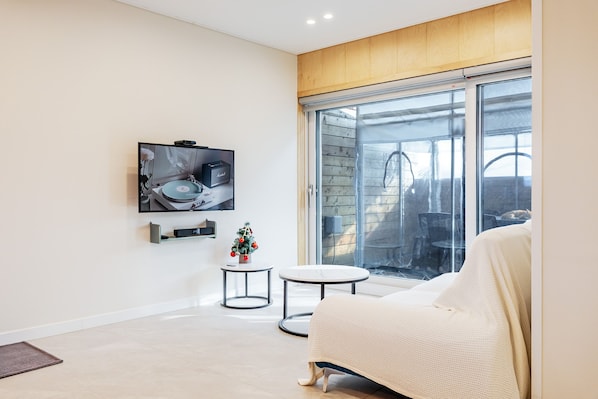 Basic Room, 1 Bedroom (Room 101 (Jacuzzi))