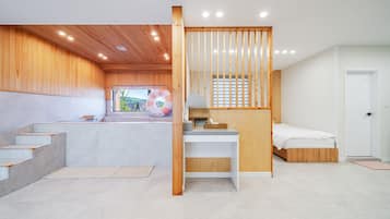 Basic Room, 1 Bedroom (Room 102 (Jacuzzi)) | 1 bedroom, free WiFi