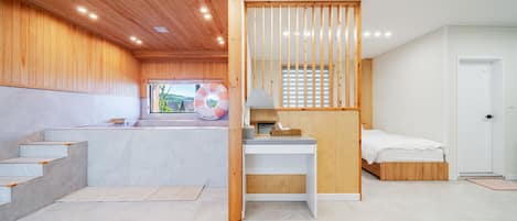 Basic-Zimmer, 1 Schlafzimmer (Room 102 (Jacuzzi))