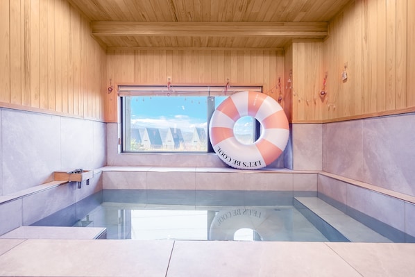 Basic Room, 1 Bedroom (Room 102 (Jacuzzi)) - Gyeongju Sanmaru Pension (Gyeongju-si)