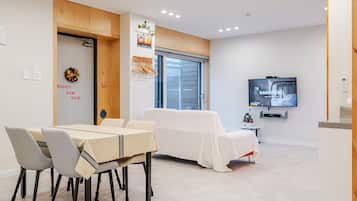 Basic Room, 1 Bedroom (Room 102 (Jacuzzi)) | 1 bedroom, free WiFi