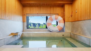 Basic Room, 1 Bedroom (Room 102 (Jacuzzi)) | 1 bedroom, free WiFi