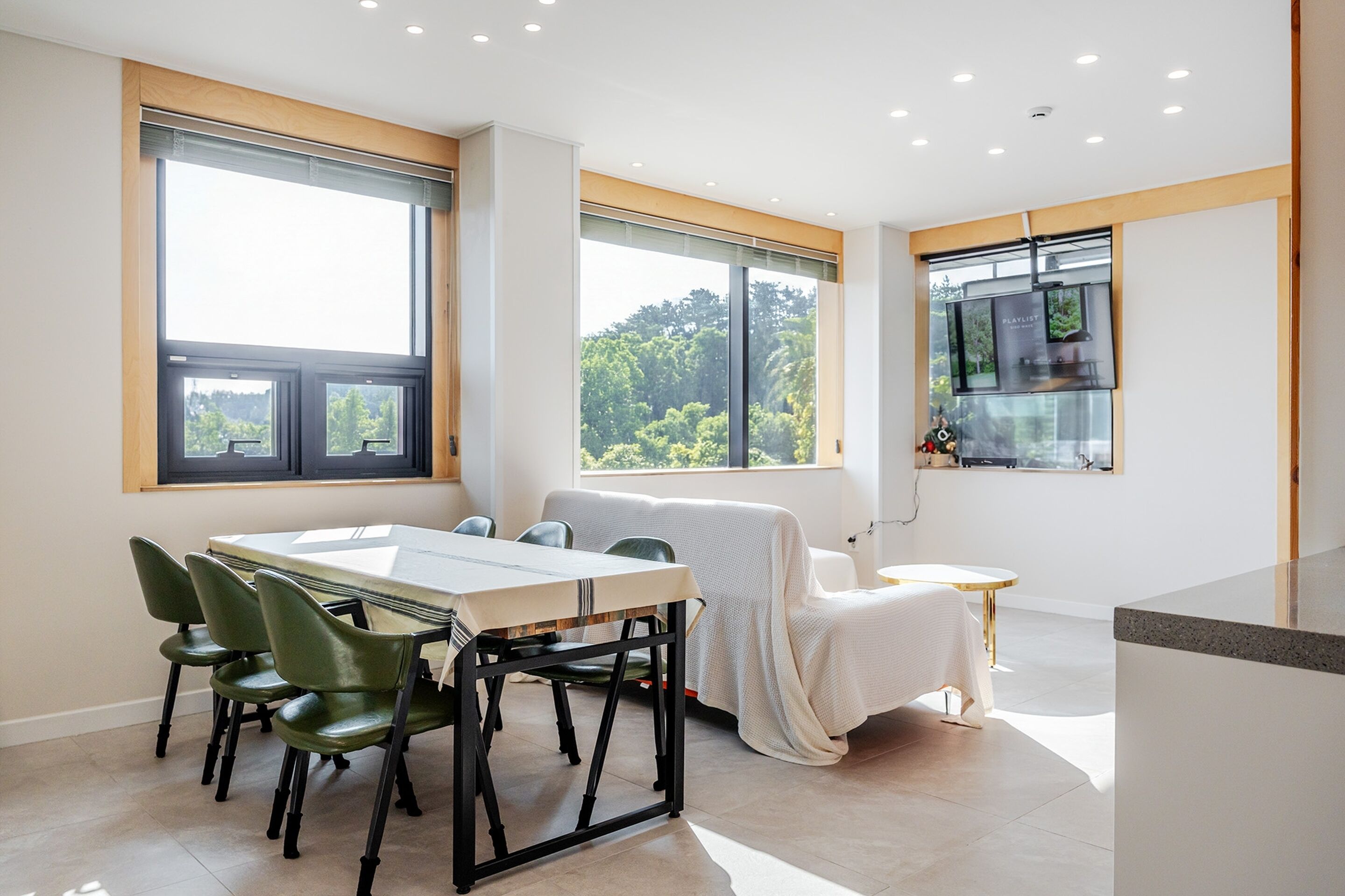 Basic Room, 1 Bedroom (Room 201 (Jacuzzi, Outdoor Pool)) | 1 bedroom, free WiFi