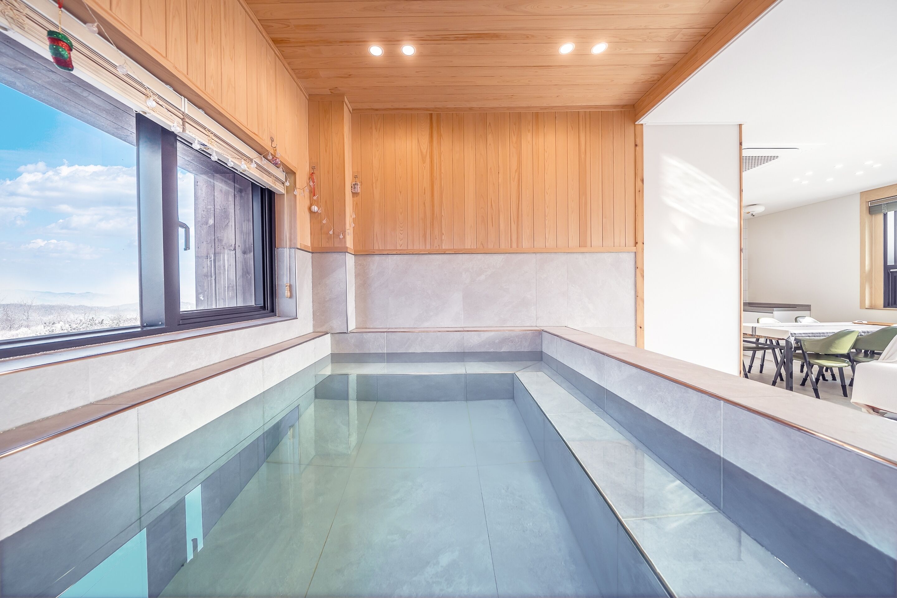 Basic Room, 1 Bedroom (Room 201 (Jacuzzi, Outdoor Pool))