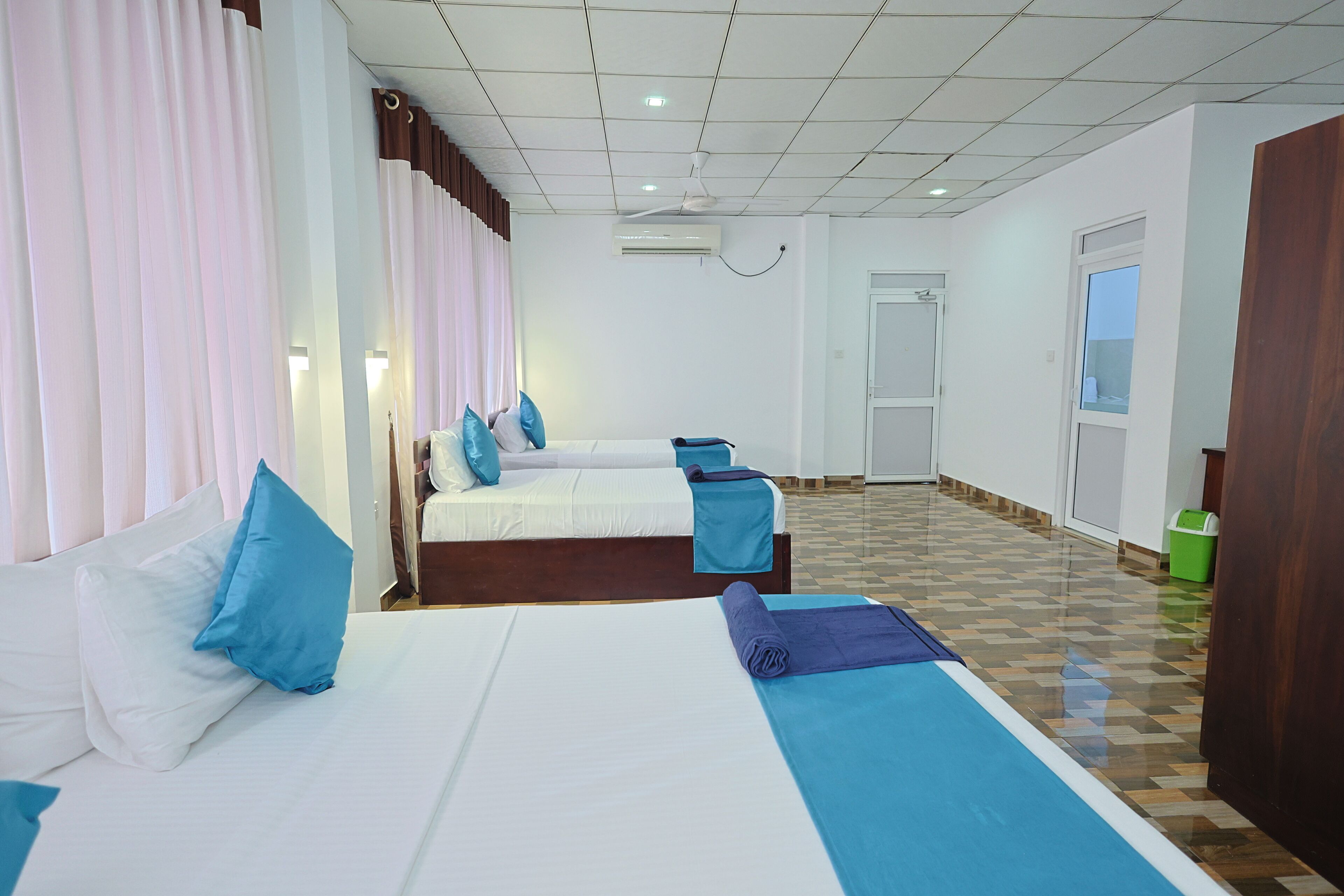 Family Quadruple Room | Desk, free WiFi