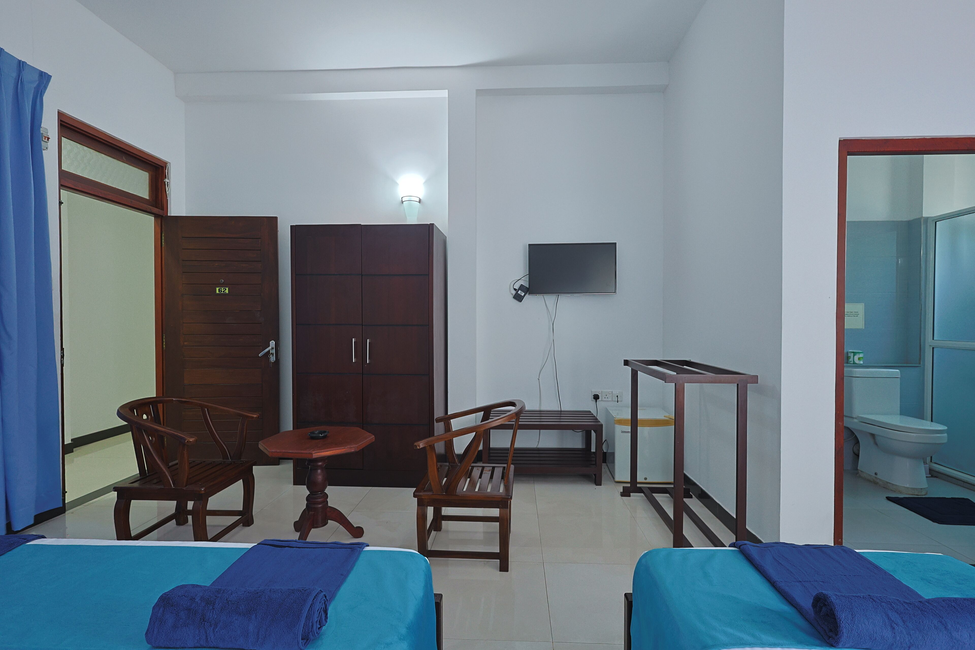 Standard Triple Room, Balcony | Desk, free WiFi
