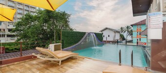 Beach Corridor Residence  