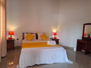 Comfort Double Room, Mountain View | In-room safe, desk, laptop workspace, blackout drapes - Grand Hill Kandy (Kandy)