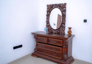 Deluxe Double Room, Mountain View | Interior - Grand Hill Kandy (Kandy)