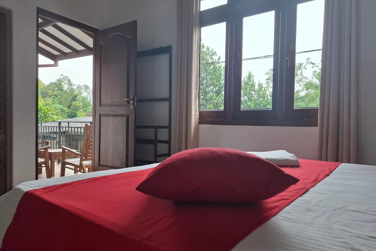 Comfort Double Room, Mountain View | In-room safe, desk, laptop workspace, blackout drapes