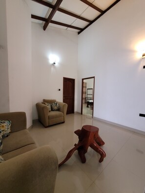 Deluxe Double Room, Mountain View | Interior - Grand Hill Kandy (Kandy)