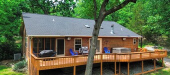 Rustic Retreat near Norfork Lake