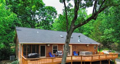 Rustic Retreat near Norfork Lake