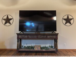Interior - Rustic Retreat near Norfork Lake (Clarkridge)