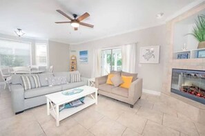 TV connectée, cheminée