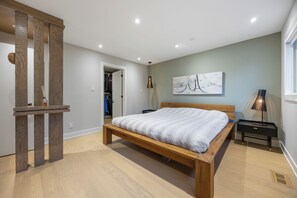 3 chambres, fer et planche à repasser, Wi-Fi, draps fournis