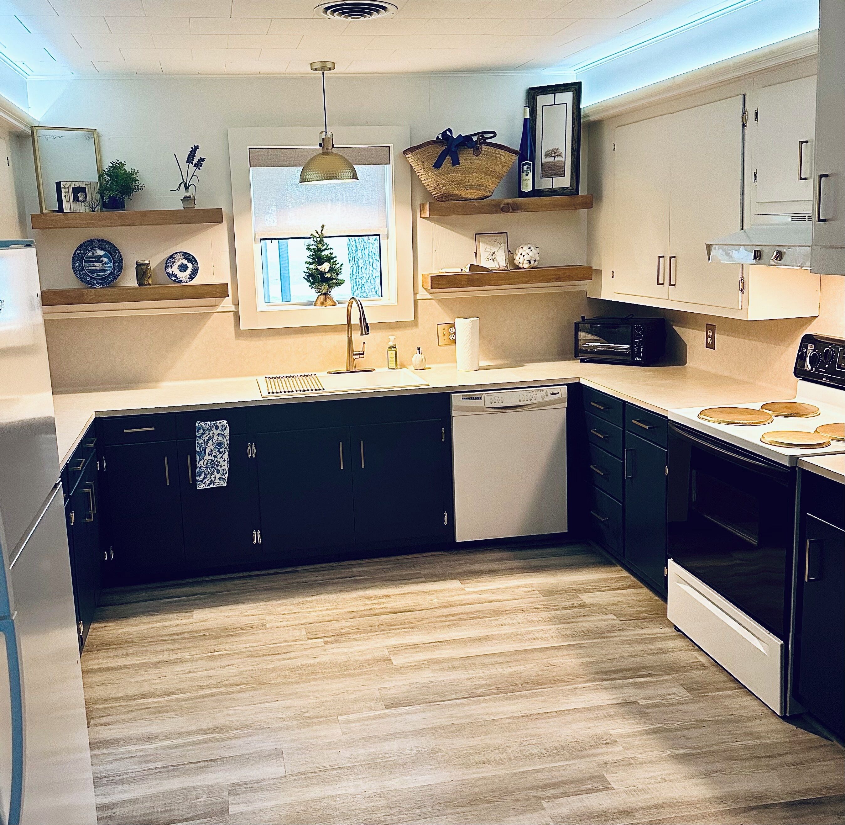 Mikrowelle, Ofen, Herdplatte, Geschirrspüler