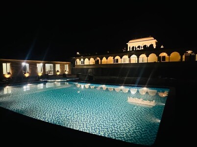 Vardhan Resorts