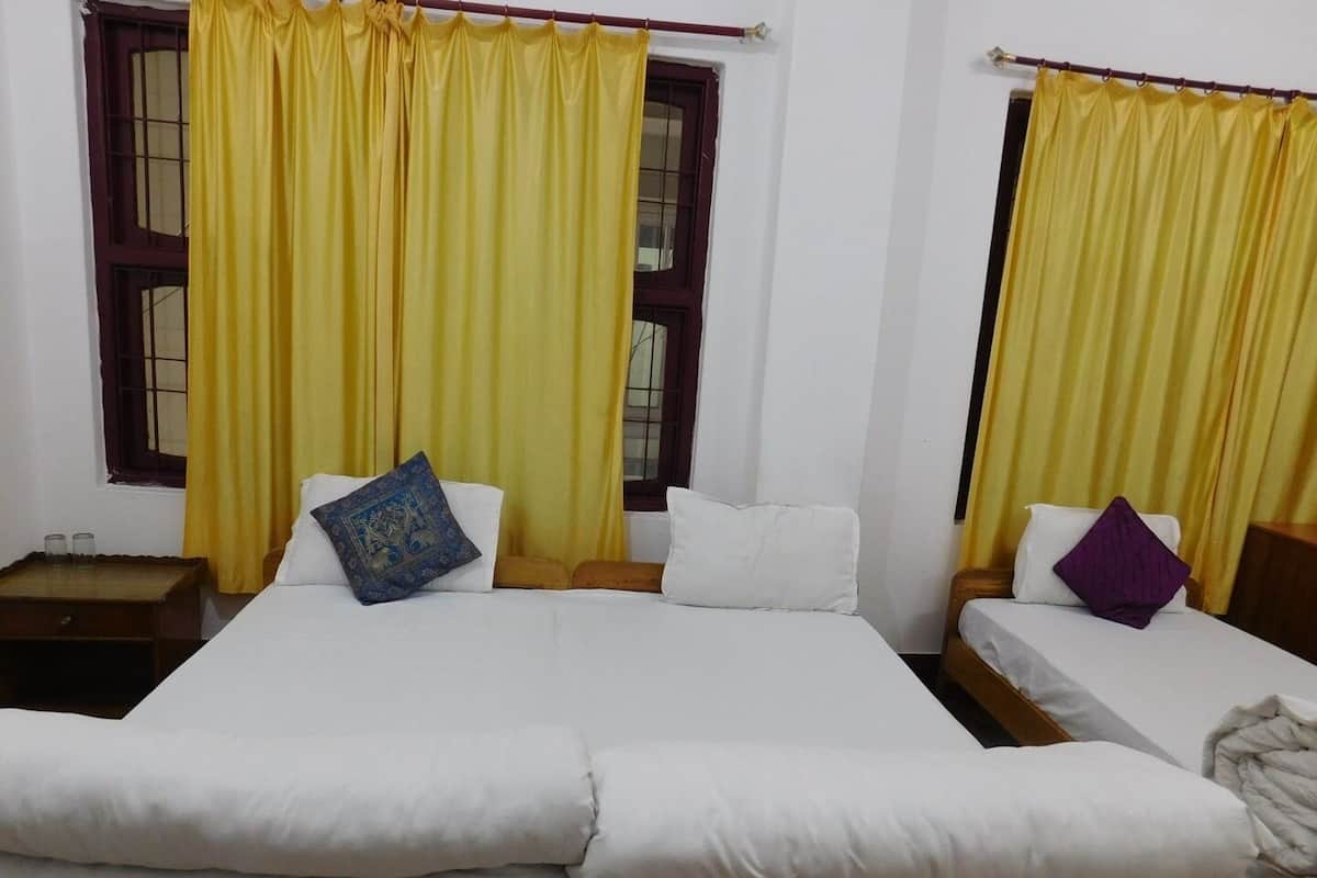 Desk, laptop workspace, free WiFi