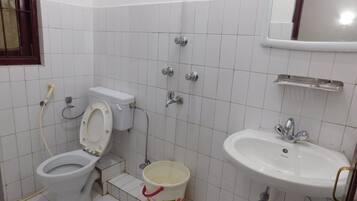 Shower, towels, soap, shampoo