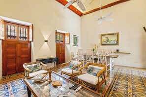 Interior - Casa Carretero - Luxury 4BR Villa in the Old City (Cartagena de Indias)