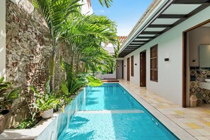 Pool - Casa Carretero - Luxury 4BR Villa in the Old City (Cartagena de Indias)
