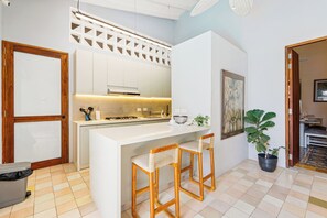 Private kitchen - Casa Carretero - Luxury 4BR Villa in the Old City (Cartagena de Indias)