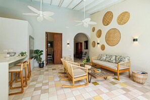 TV - Casa Carretero - Luxury 4BR Villa in the Old City (Cartagena de Indias)