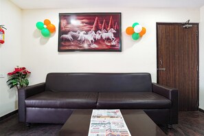 Lobby sitting area - Fabhotel Akshaya Residency (Bengaluru)