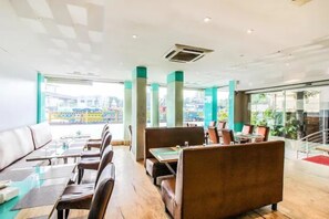 Restaurant - Fabhotel Sahar Garden (Mumbai)