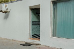 Property entrance - Fabhotel Aavkar (Ahmedabad)