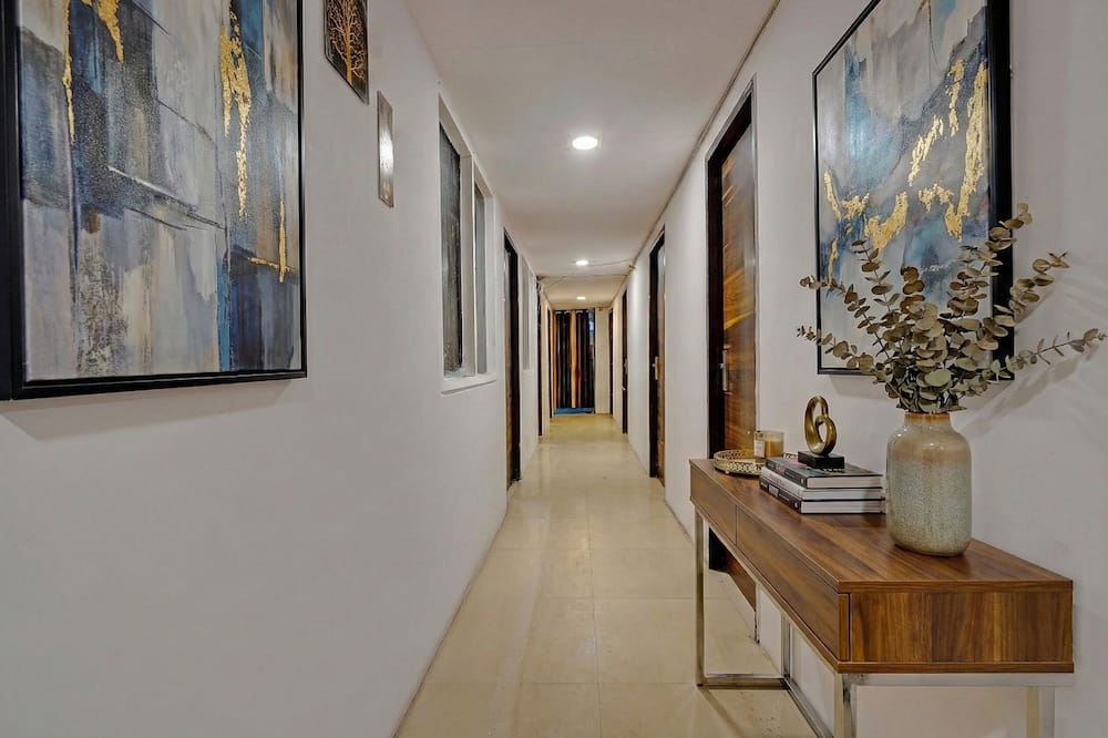 Fabhotel Silver Key I