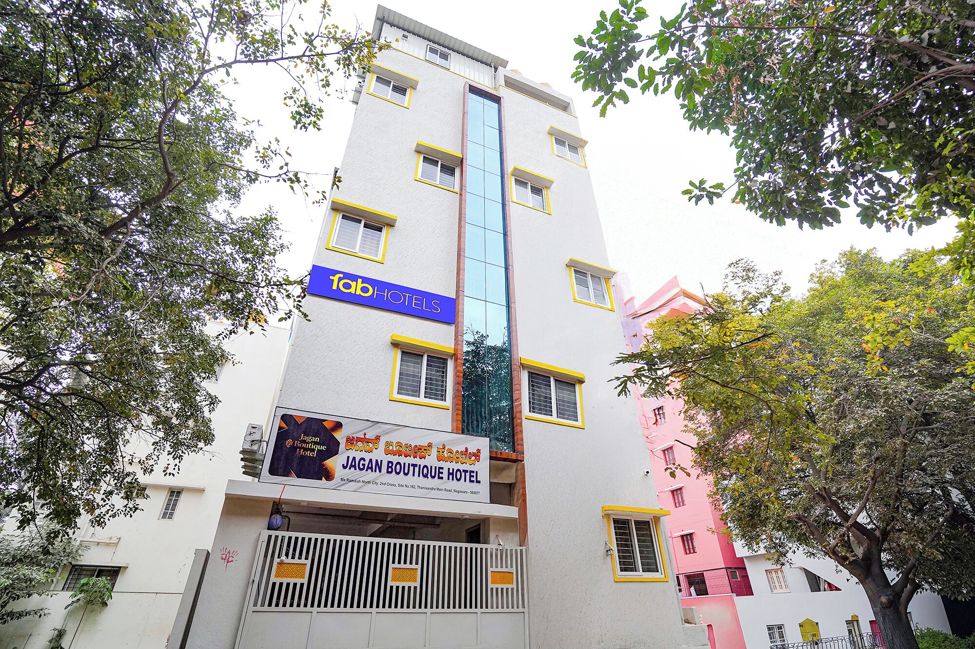 المنشأة من الخارج