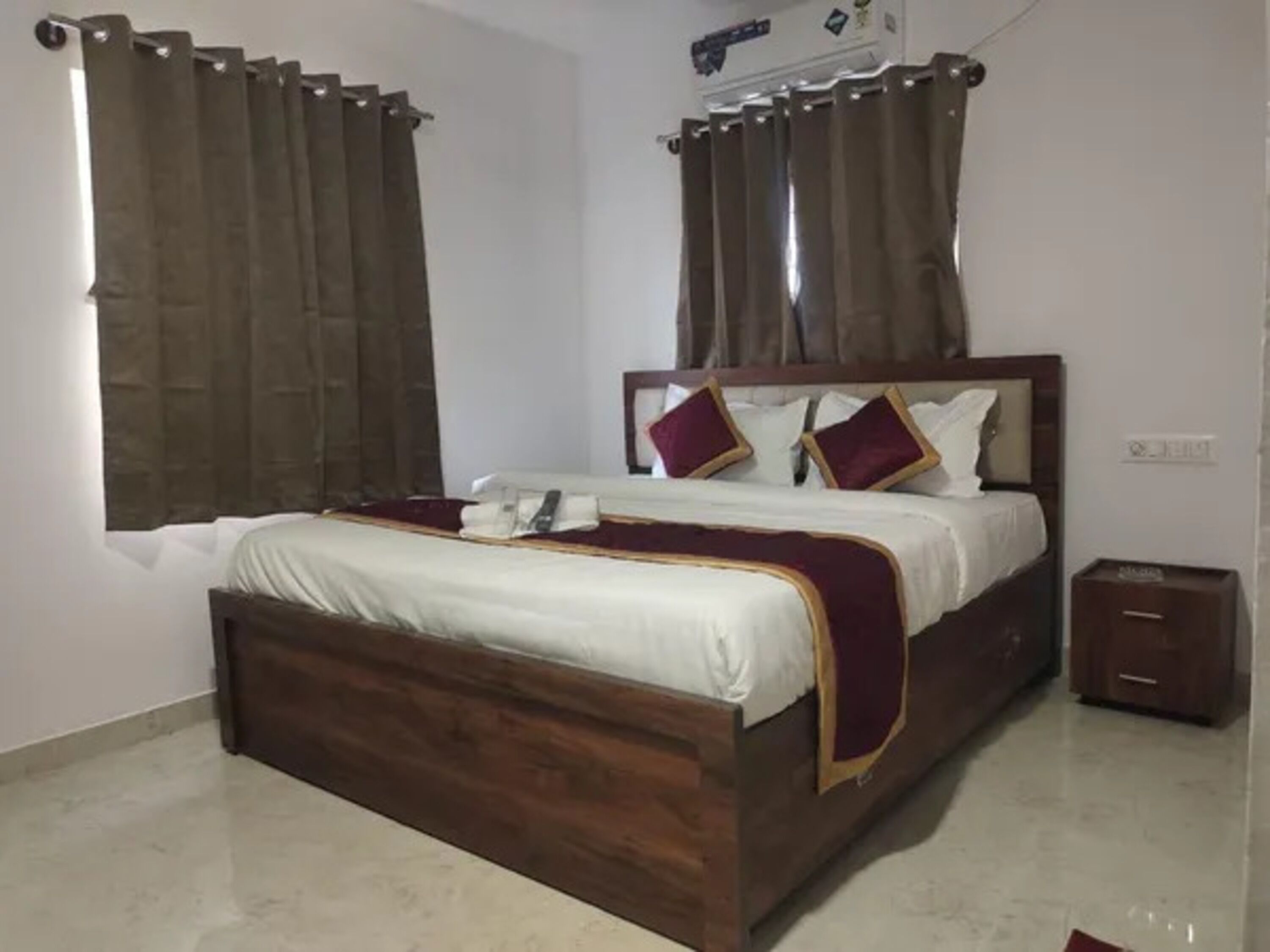 Bettwäsche aus ägyptischer Baumwolle, hochwertige Bettwaren, Zimmersafe