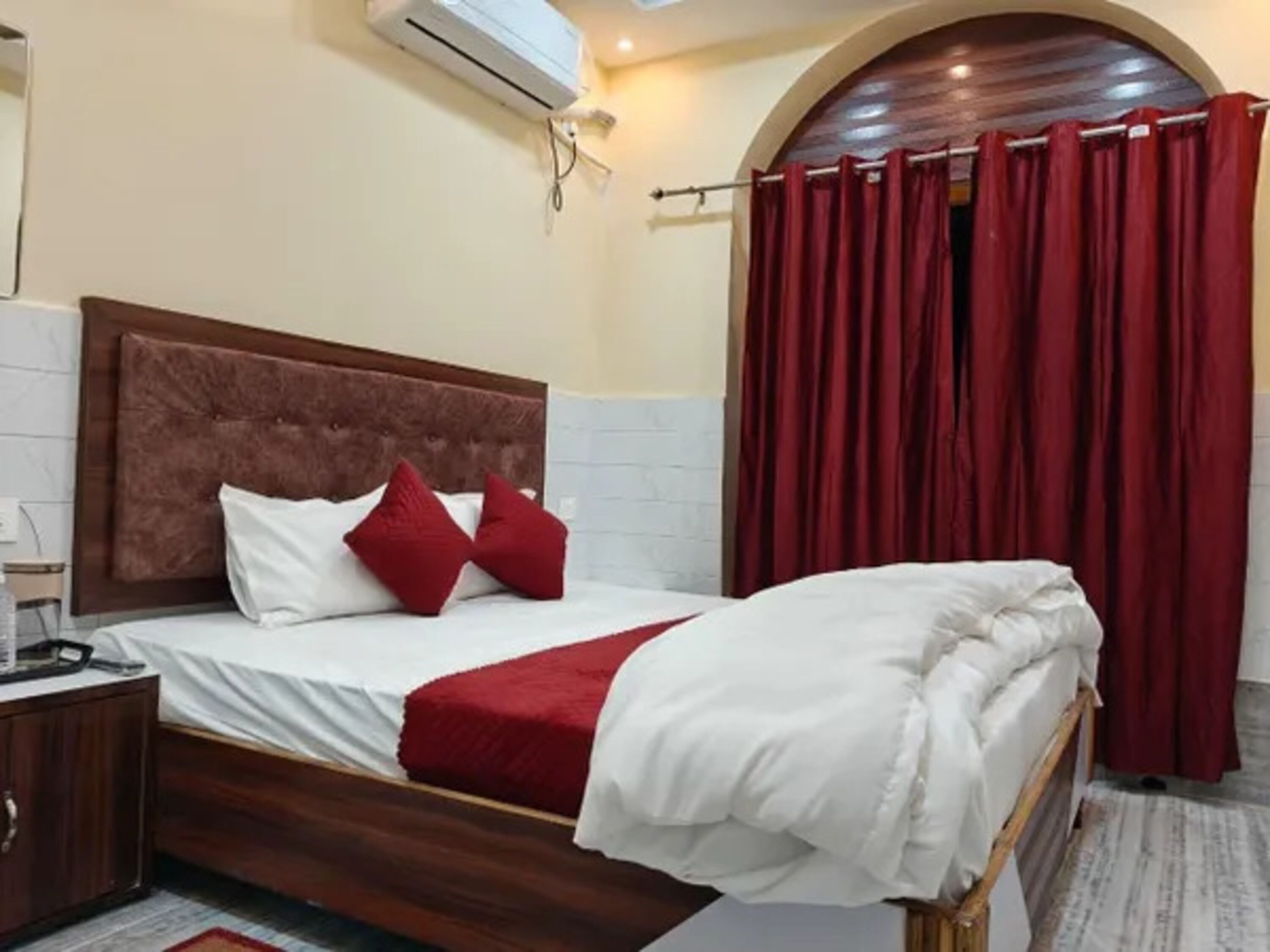 Deluxe Room | Egyptian cotton sheets, premium bedding, in-room safe, free WiFi