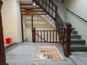 Lobby - Fabhotel Shree Gopal Inn (Varanasi)