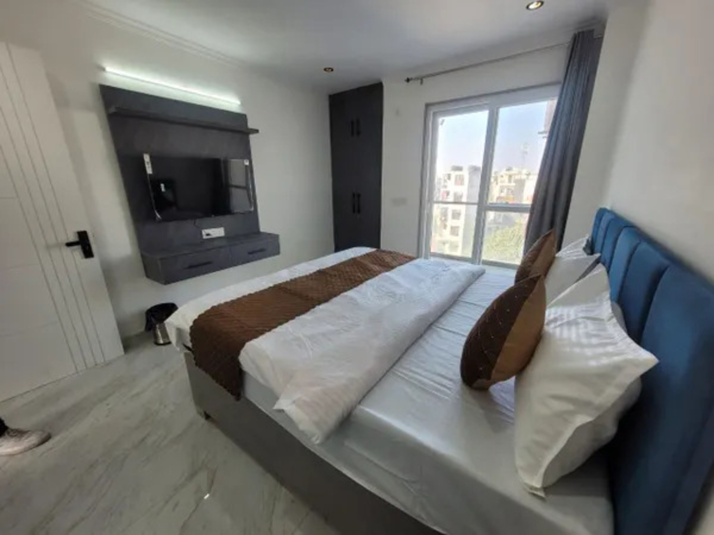 Sengetøy i egyptisk bomull, sengetøy av topp kvalitet og safe på rommet