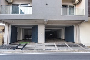 Property entrance - Via Lochav Residency (New Delhi)