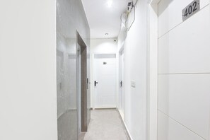 Lobby - Via Lochav Residency (New Delhi)