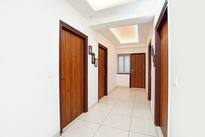 Lobby - Fabhotel Happy Stay Ii (Greater Noida)