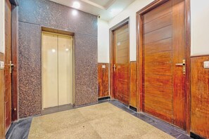 Lobby - Fabhotel Smart Inn-1 (Gurgaon)