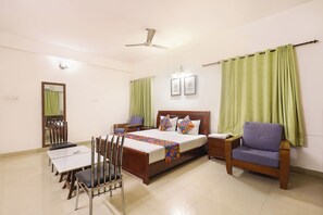Egyptian cotton sheets, premium bedding, in-room safe, free WiFi - Fabhotel Disha Inn (Chennai)