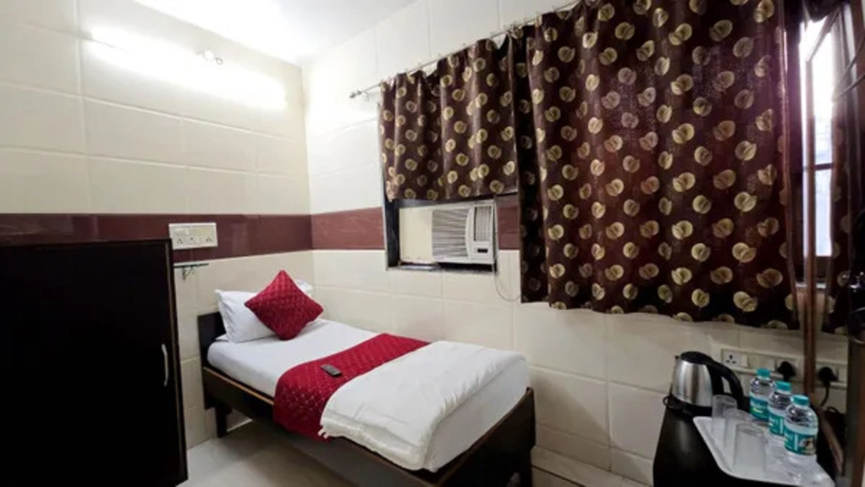 Deluxe Room | Egyptian cotton sheets, premium bedding, in-room safe, free WiFi